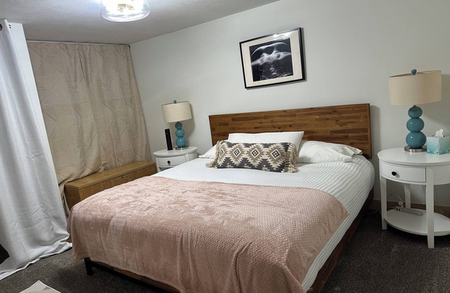 Dog-friendly 1-bedroom duplex in enchanting Elk Rapids