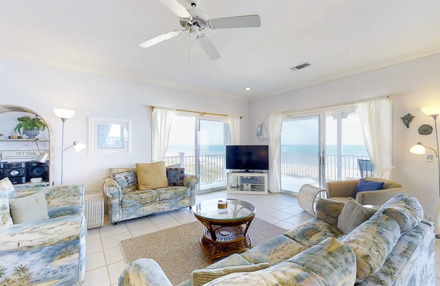 Dog-friendly beachfront gem - community pool, tennis, washer/dryer, central AC
