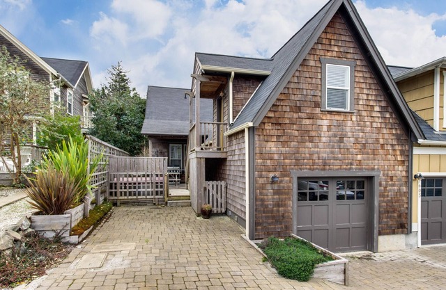 Dog-friendly House Near Beach with Private Hot Tub, Shared Pool