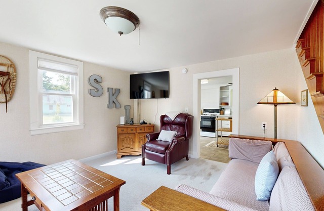 Dog-friendly riverfront home with washer/dryer, partial A/C, river views, & wifi