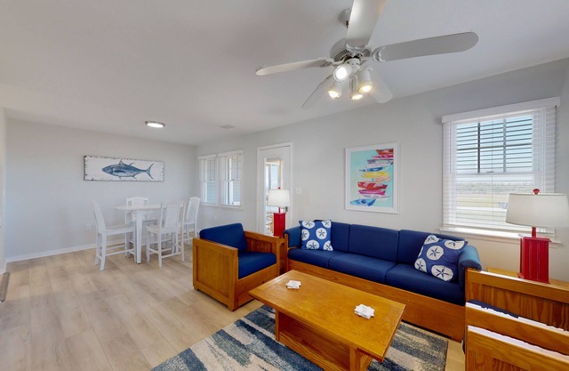 Dog-friendly townhouse with pool access, W/D, AC & ocean views - walk to beach