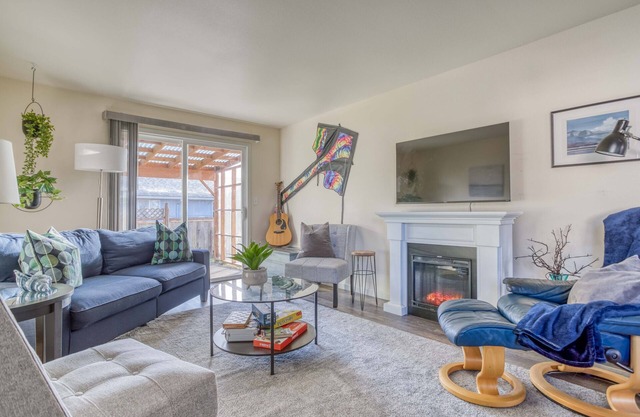 Dog Friendly, Updated Home with Hot Tub in Quiet Area Near Nehalem Bay and Manza