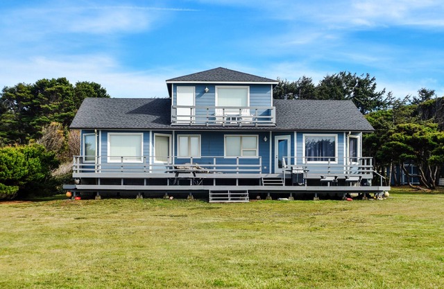 Dog-friendly, waterfront home w/ a furnished deck & amazing views