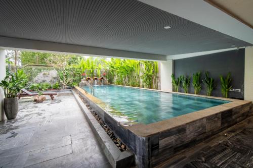 DOMA by HSuites Hotel & Apartment