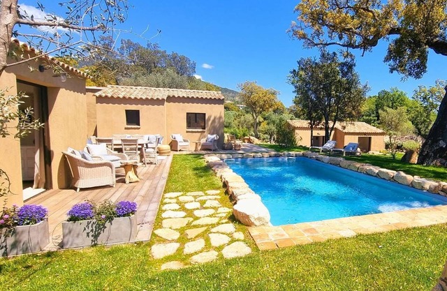 Domaine de Gialla Bergerie Prugna, 8 pers, piscine chauffée, 10 mn plage