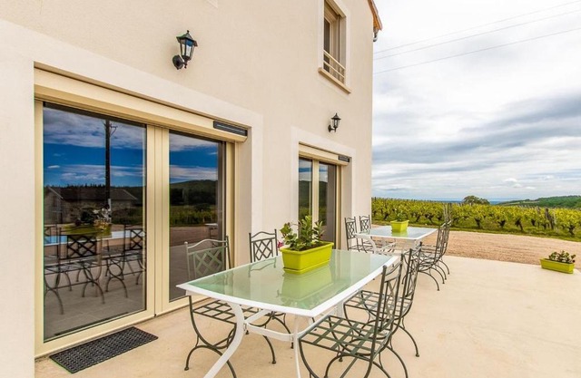 Domaine Joseph LAFARGE Wine Resort WineMaker House La maison du Négociant