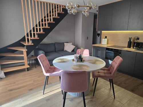 Domek na Kaszubach nad jeziorem Kamień