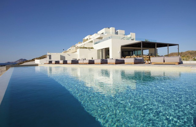 Domes White Coast Milos, Small Luxury Hotels of the World – Adults Only