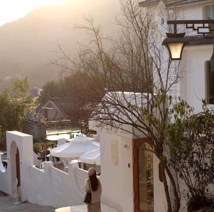 DOMO Mountain View Hotel