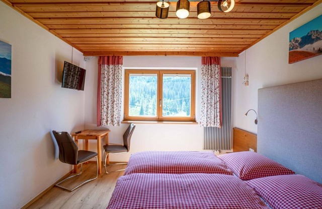 Doppelzimmer, Dusche, WC, Superior - Ferienhaus Mittereggalm