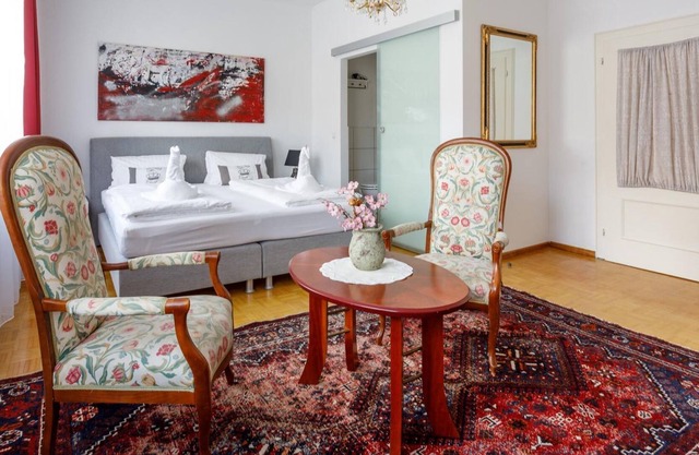 Doppelzimmer Deluxe mit Dusche, WC - Pension Laubenhof