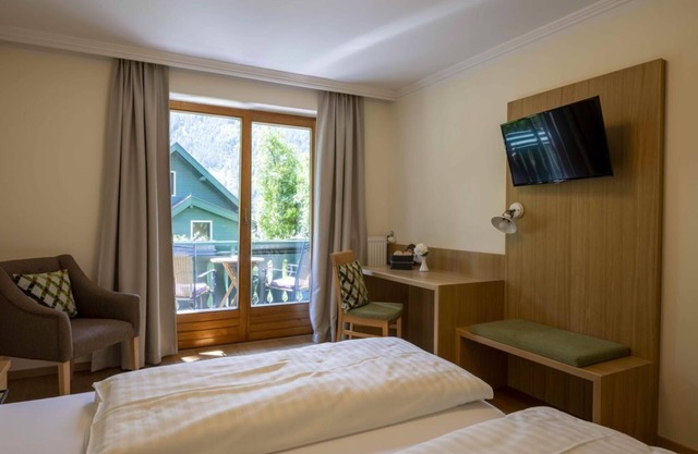 Double room classic with breakfast - Landhotel Pacher