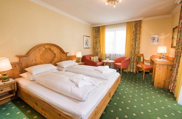 Double room for single occupancy with shower, WC - Römerhof, Landhotel