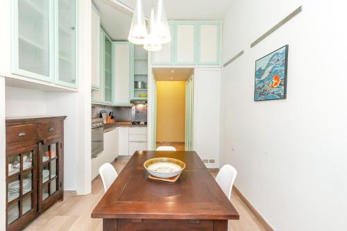 Double Room in the Center - 20 min walk from Duomo