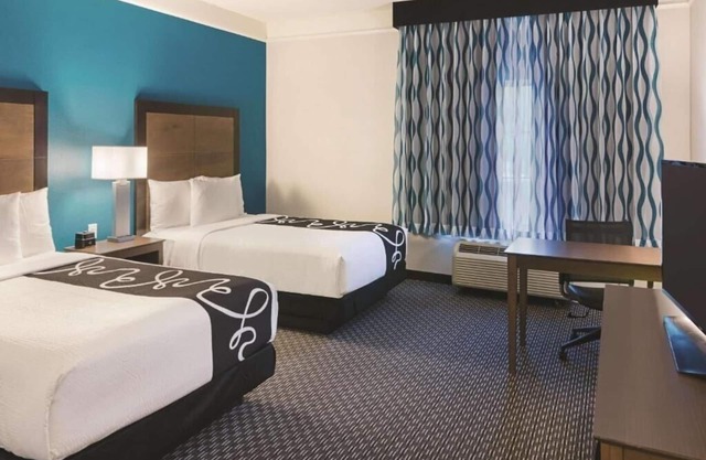 Double Room Near Bank Of America ORL