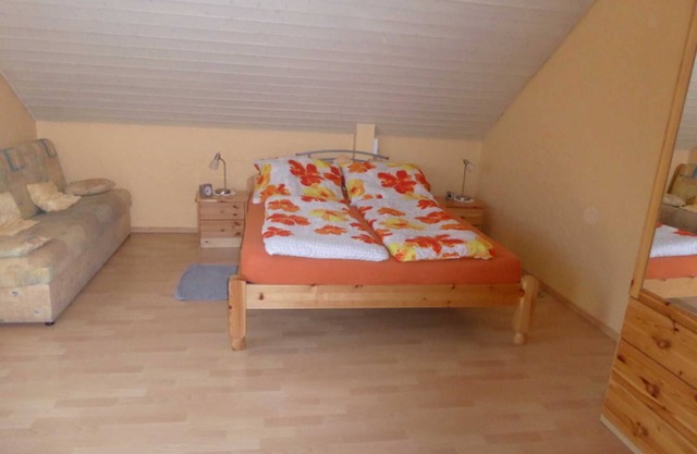 Double room no. 4, approx. 22m², shared bathroom - Bea's Gästezimmer