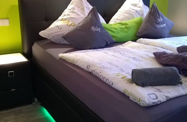 Double room, shower or bath, toilet, 1 bed room - Pension Pauly