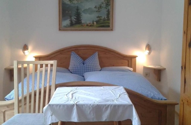 Double room without shower and toilet - organic farm Seemanngut