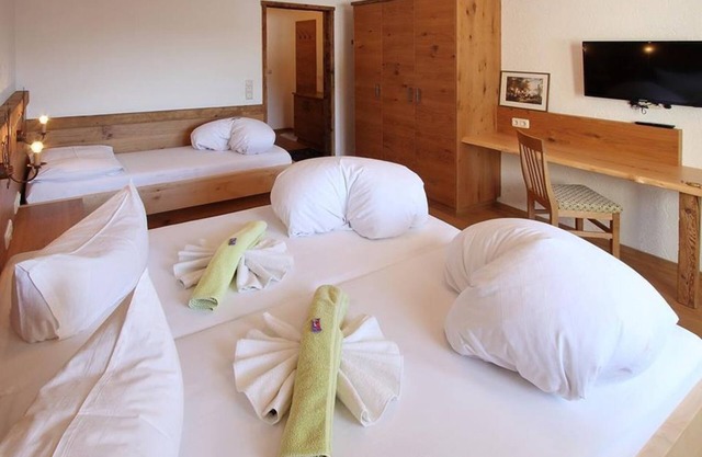 Double/triple room "KOMFORT", with bathroom - Gasthof Bäckerwirt