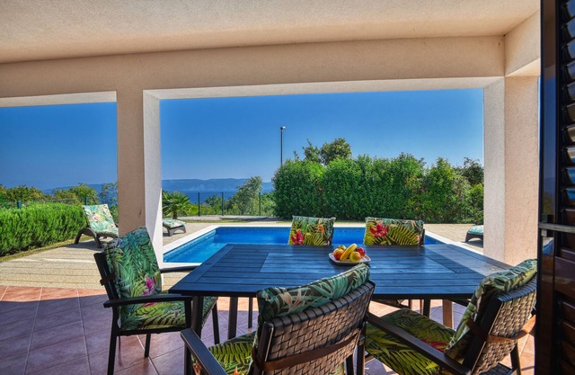 Double villa with great sea views close to the beach