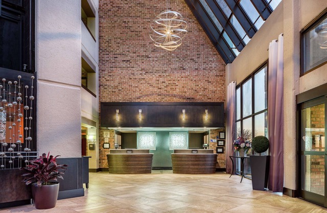 DoubleTree by Hilton Hotel Johnson City