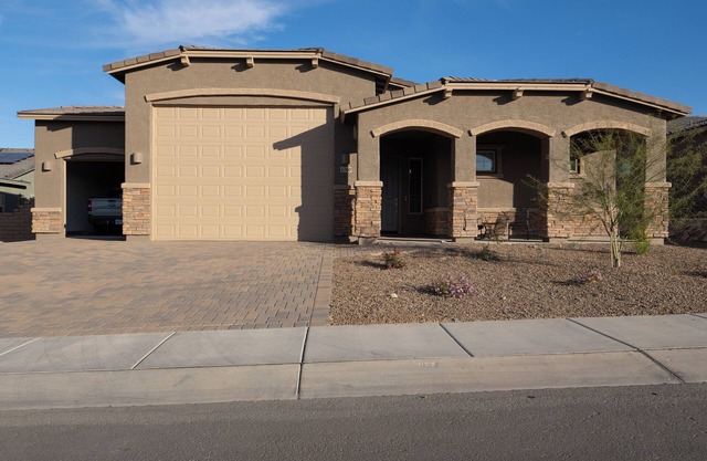 Dove Mountain - 3 Bedroom 2 Bath Home - Backs The Gallery South Golf Course!