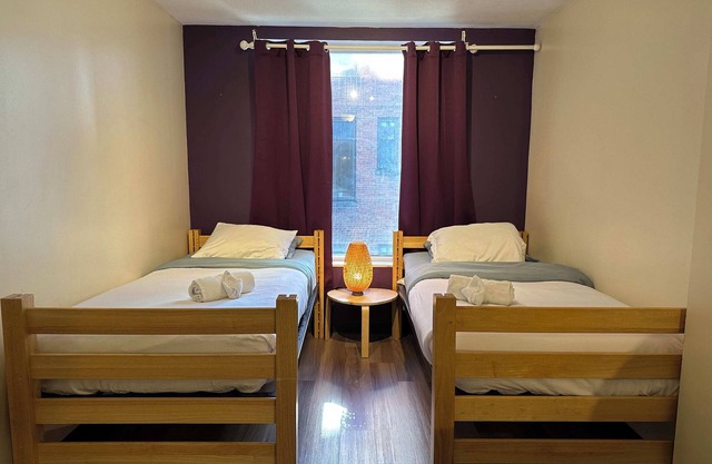 Downtown Apt | Walk to PPG, Conv. Center & more