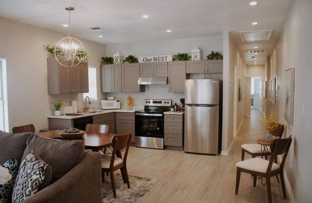 Downtown Duplex-San Antonio Unit #1