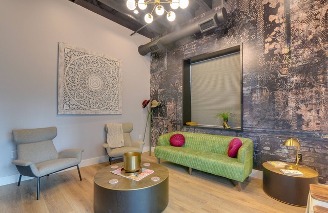 Downtown Galveston Home: Walk to Historic District