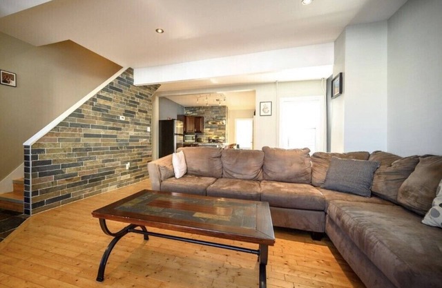Downtown Getaway - 3 Bedrooms, 2.5 Baths