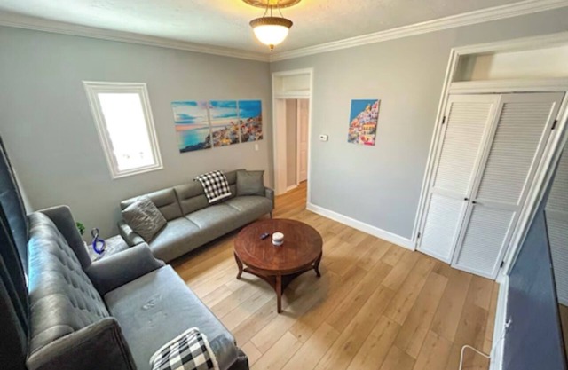 Downtown Hideaway in Cute Village Home. Off Street Parking + Washer & Dryer.