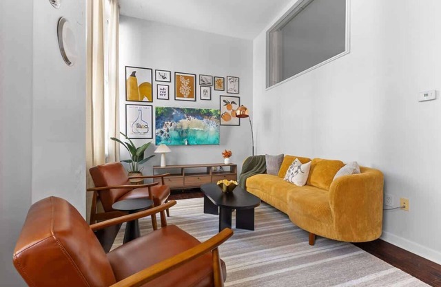 Downtown Indy 2BR-Stadium, Convention - Arcade Games, Skywalk Access