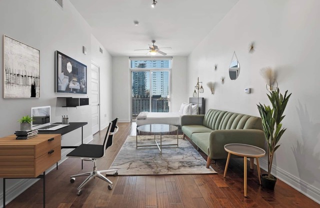 Downtown | Luxury Studio Apt. | Pool | Gym | Great Views