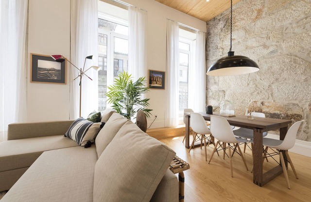 Downtown Mezzanine Apartment (N56)