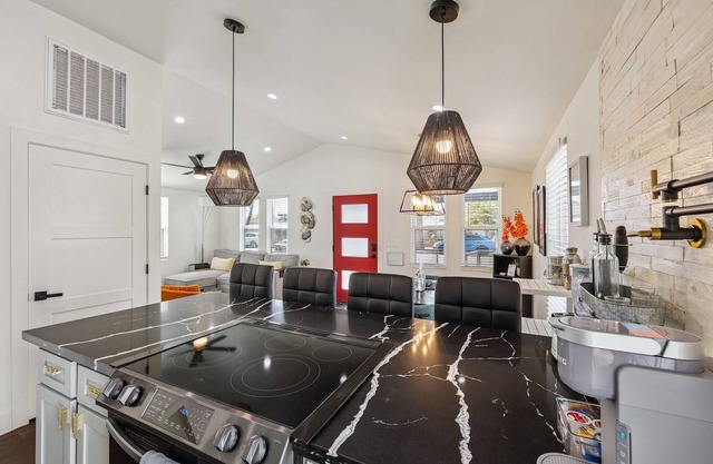 Downtown Phoenix Modern Retreat- 2 Homes in 1!