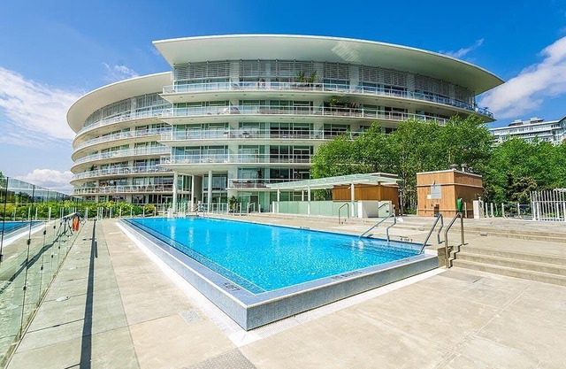 Downtown Victoria Seaside Retreat