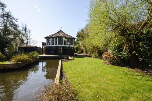 Drakes - Holiday Cottage in Wroxham