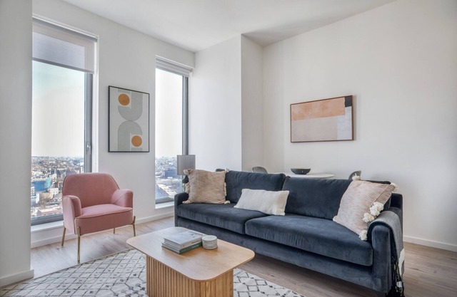 Dreamy Clinton Hill 1BR w/W/D, Gym & Pool, nr BAM, by Blueground