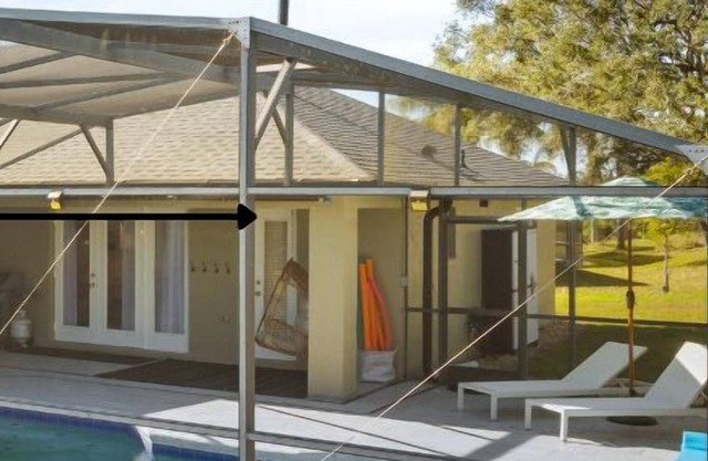 Dreamy Disney Vaca- Large Secluded Pool Space- 4 Living Areas & 2 King Suites
