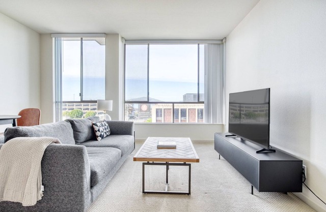 Dreamy North Beach 1BR w/Gym & Pool, near TJ + MUNI, by Blueground