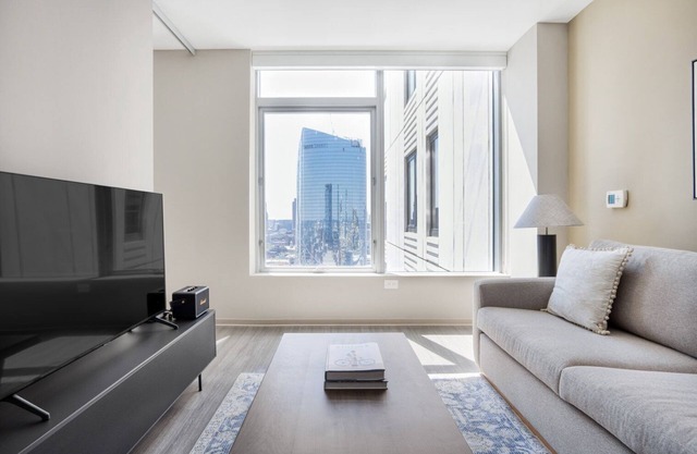 Dreamy North Station 1BR w/W/D & Gym, near TD Garden, by Blueground