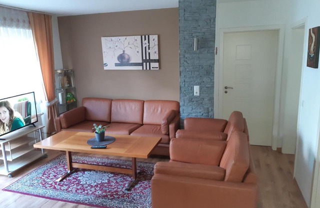 Drei Zimmer Apartment am Rhein