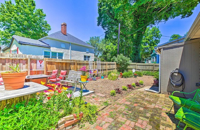 Dtwn Elizabethtown Home w/Fire Pit & Gas Grill!