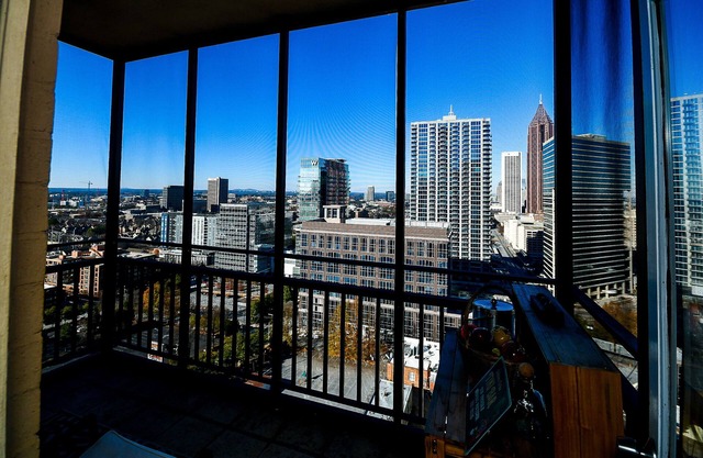 DTWN luxury condo 99 percent Walk score