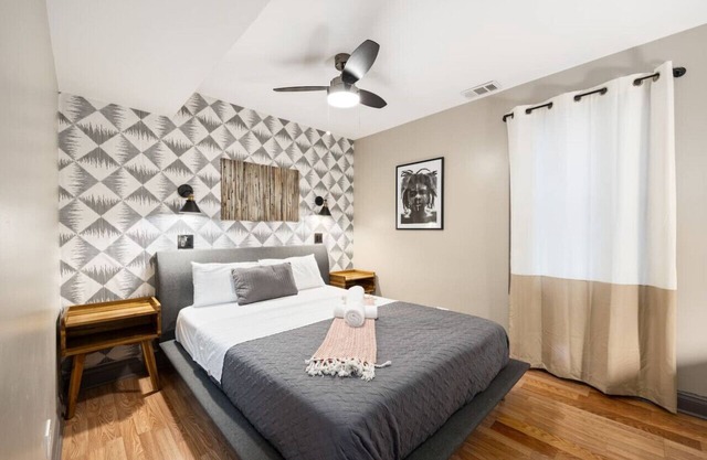 Dubois Guest House Room 202