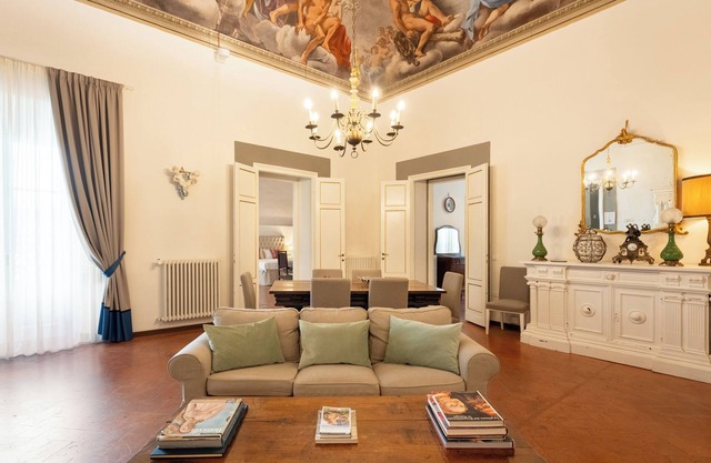 Duchi D'Ambra Apartment - Palazzo D'Ambra Historical Residence