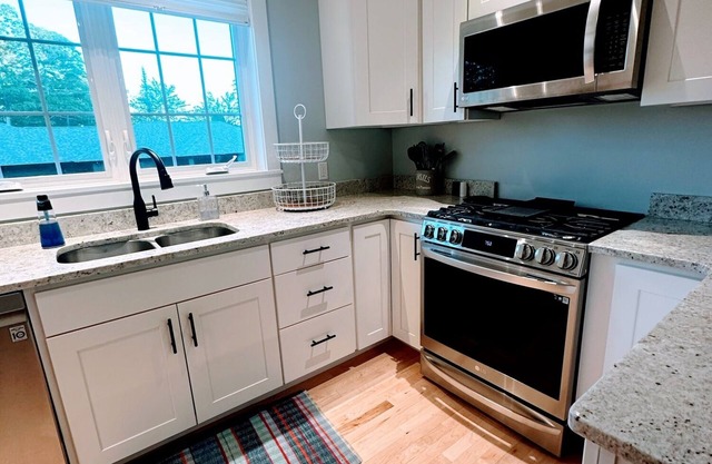Duck Trap Retreat 3 Bedroom /3 Bathroom - Community Pool/Tennis /Pickle Ball