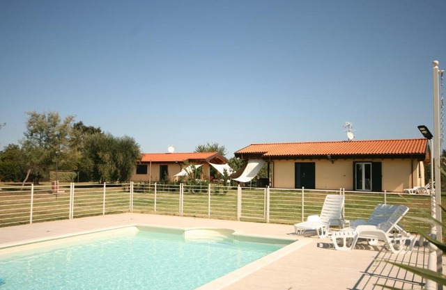 Due casette con Piscina