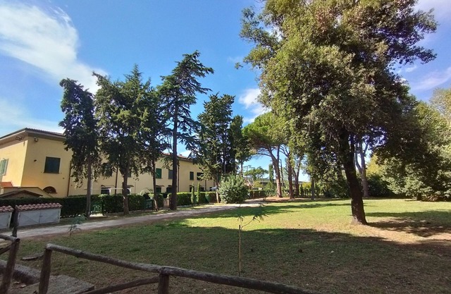 Duna house in the green, relaxing terratet halfway between the sea and the countryside