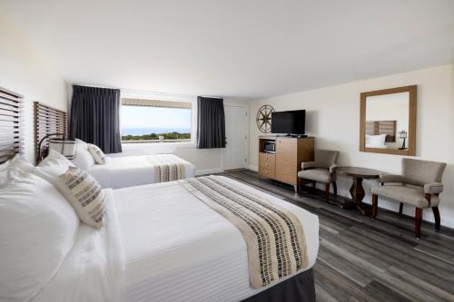 Dune Crest Hotel
